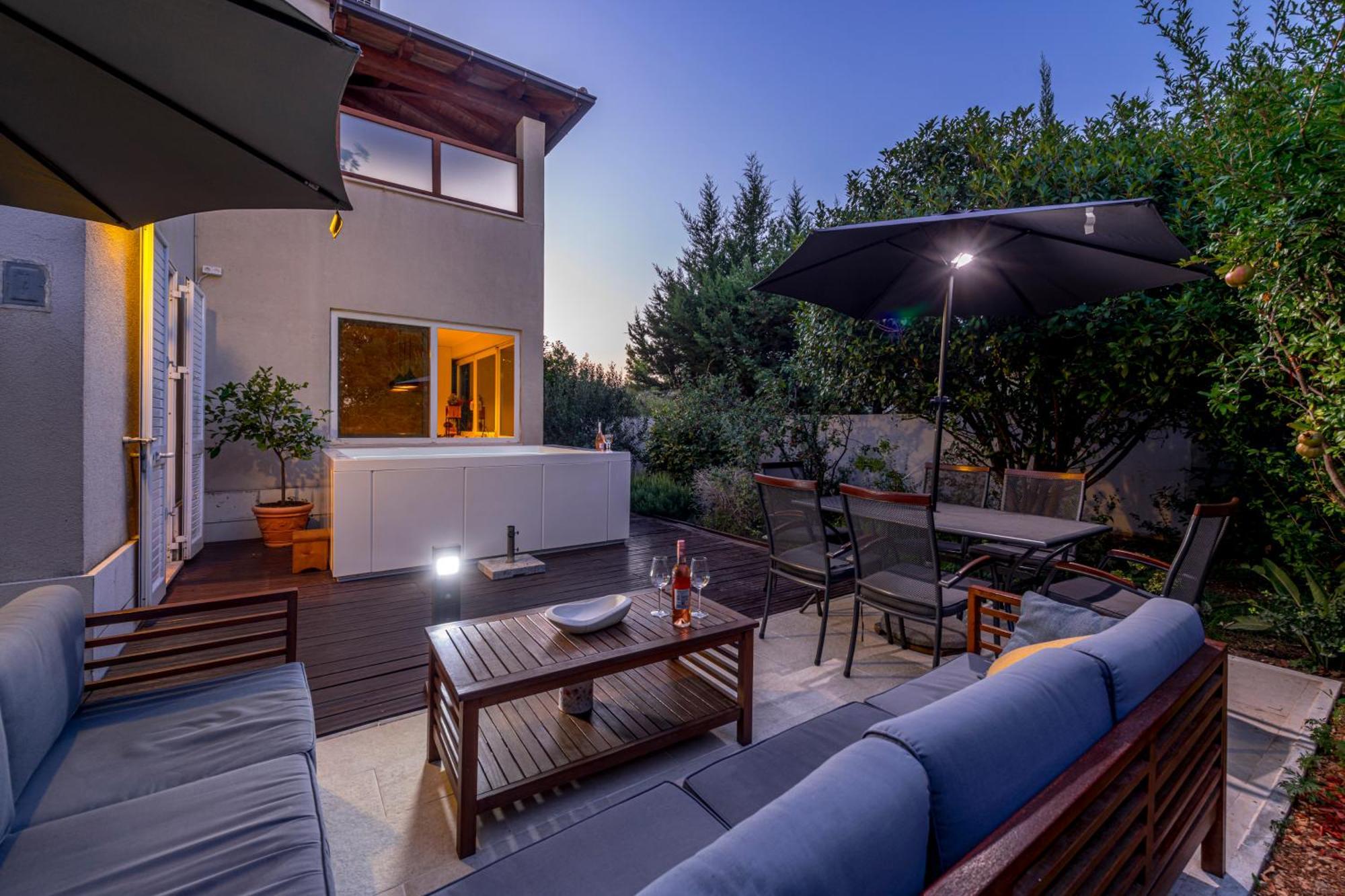 Apartment With Terrace And Mini Pool Green Gold Дубровник Екстериор снимка