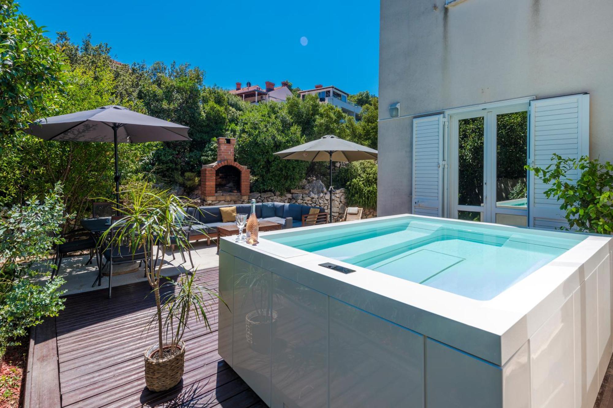 Apartment With Terrace And Mini Pool Green Gold Дубровник Екстериор снимка