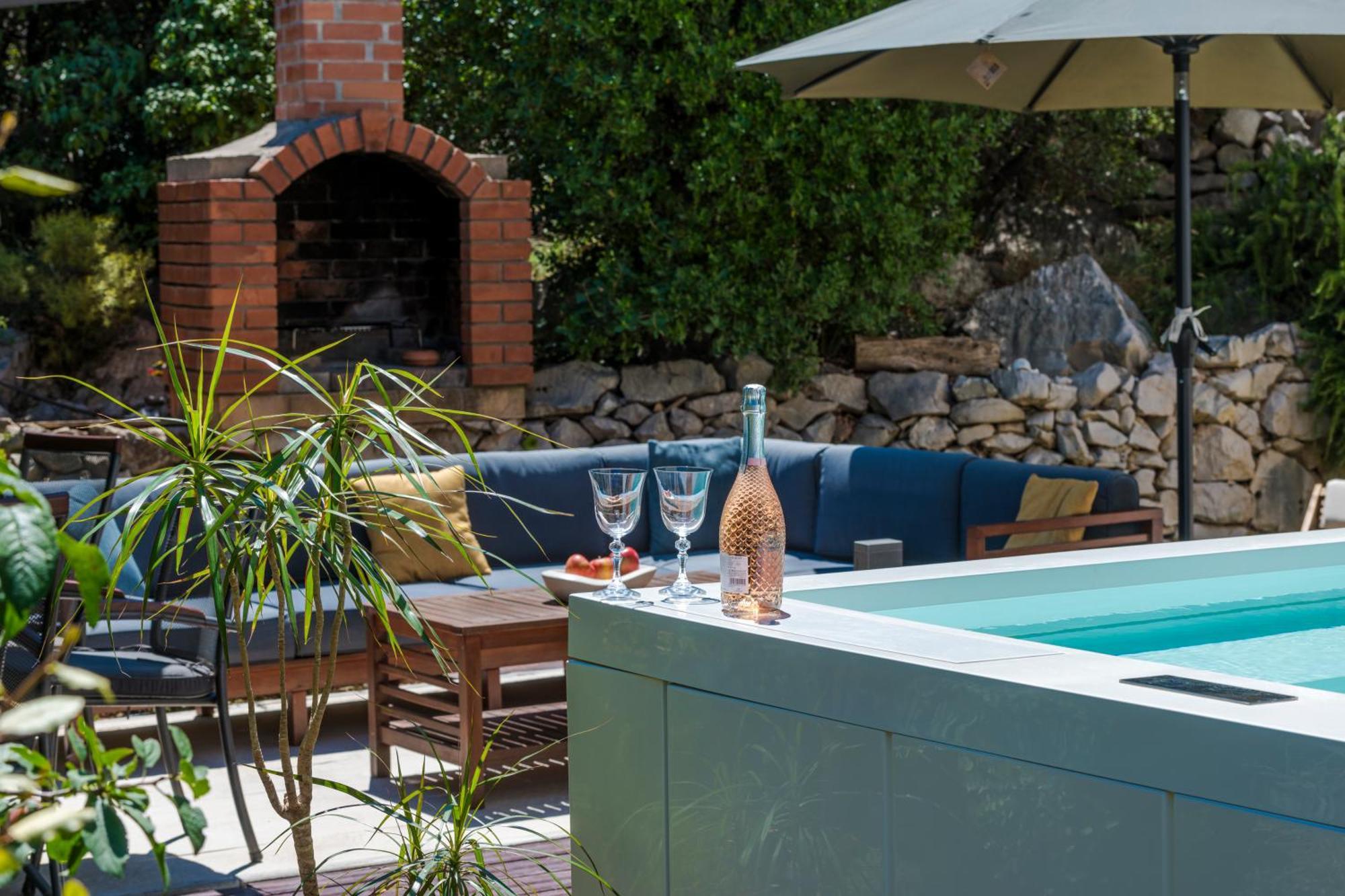 Apartment With Terrace And Mini Pool Green Gold Дубровник Екстериор снимка