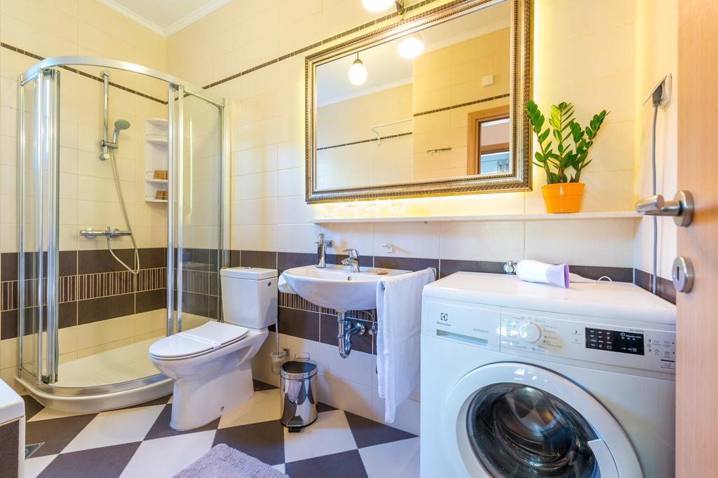 Apartment With Terrace And Mini Pool Green Gold Дубровник Екстериор снимка
