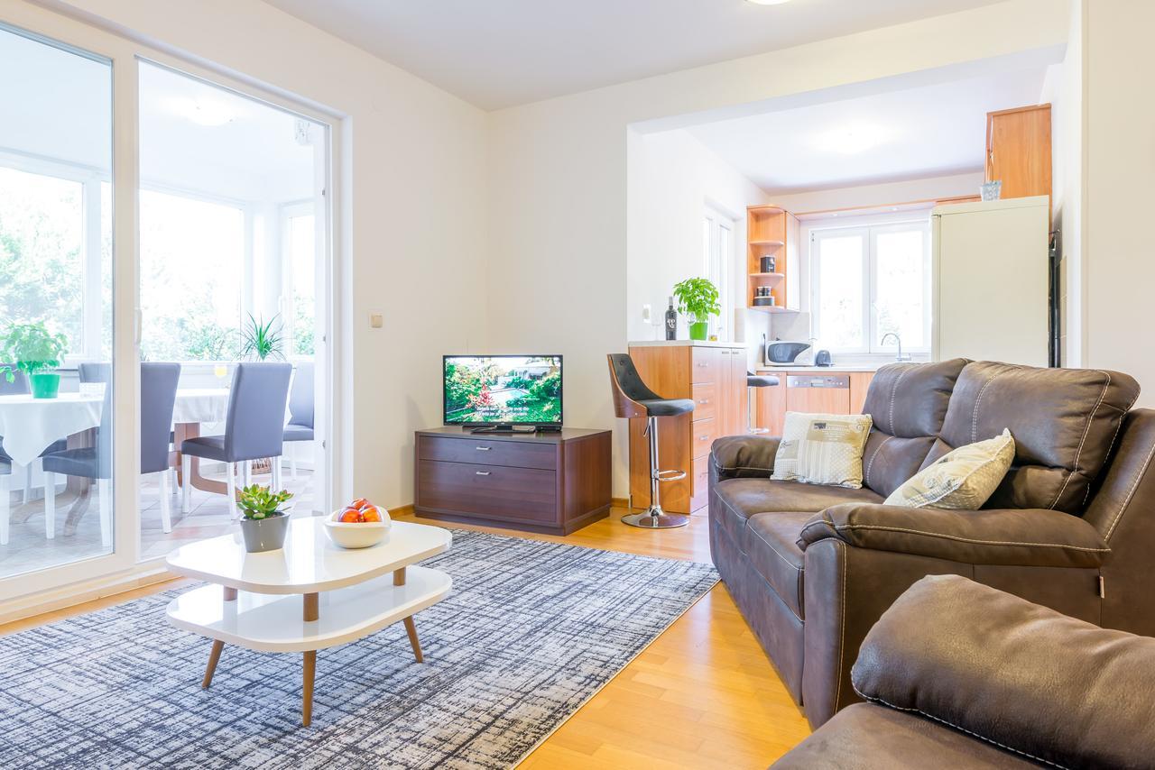 Apartment With Terrace And Mini Pool Green Gold Дубровник Екстериор снимка