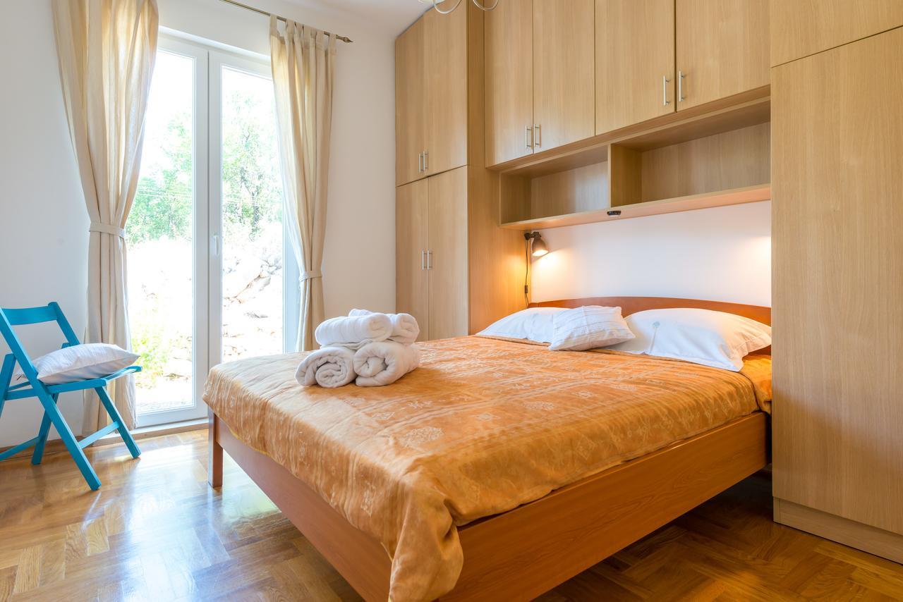 Apartment With Terrace And Mini Pool Green Gold Дубровник Екстериор снимка